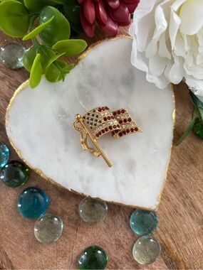 Vintage Gold-Tone American Flag Crystal Pin Brooch - Red, White & Blue